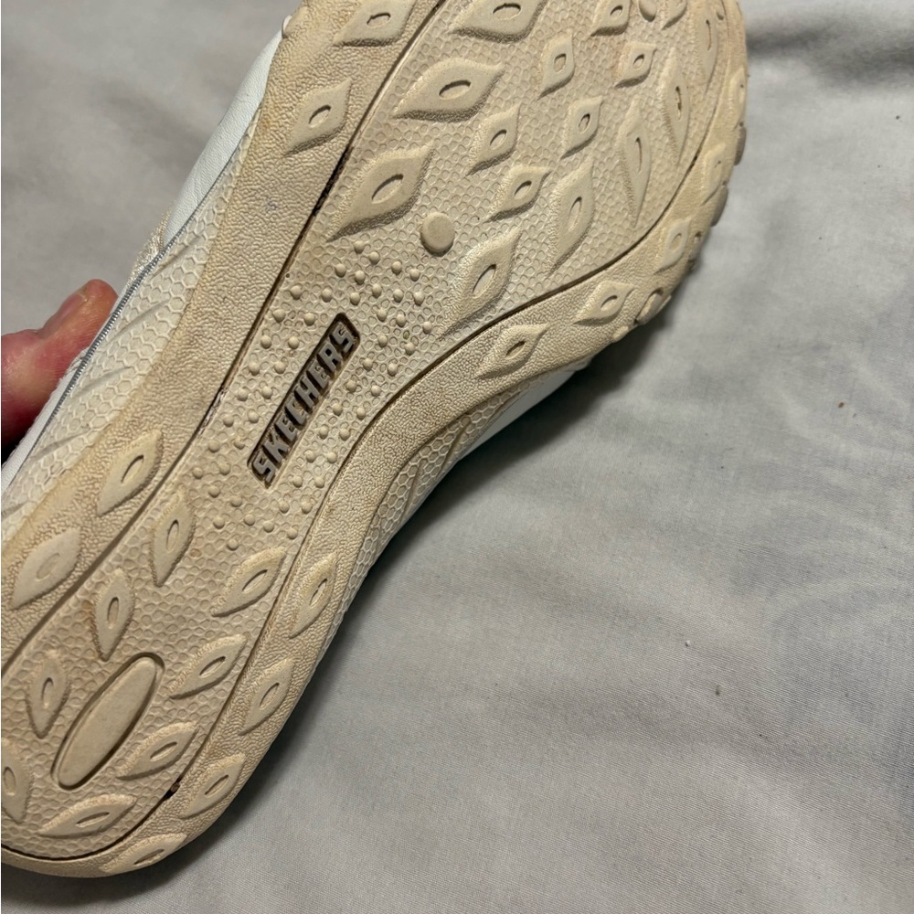Skechers Women's White and Cream Casual Shoes - Picture 5 of 6
